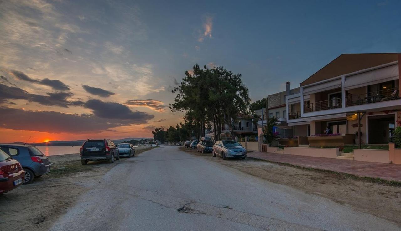 Studio Nikiti Beach Kültér fotó