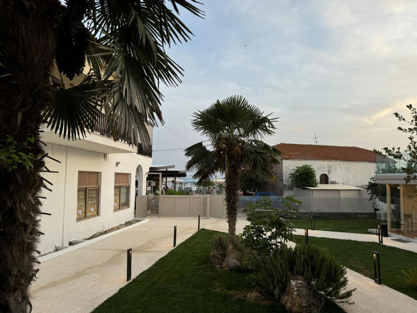 Studio Nikiti Beach Kültér fotó